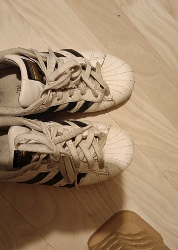 Beyaz Siyah Detaylı süperstar orjinal adidas Kadın Spor Ayakkabı - Görsel 3