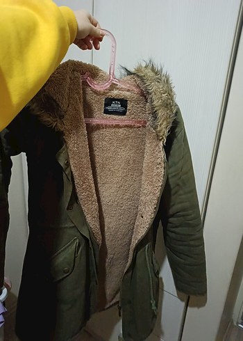 Kürk Detaylı Kapüşonlu Kadın Mont - Görsel 4