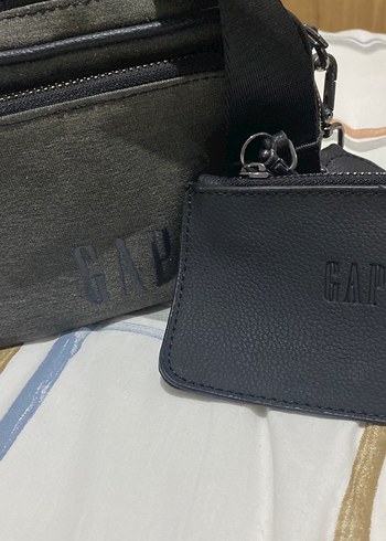 GAP Baskılı Gri Fermuarlı Cüzdanı ve Kemer - Görsel 2