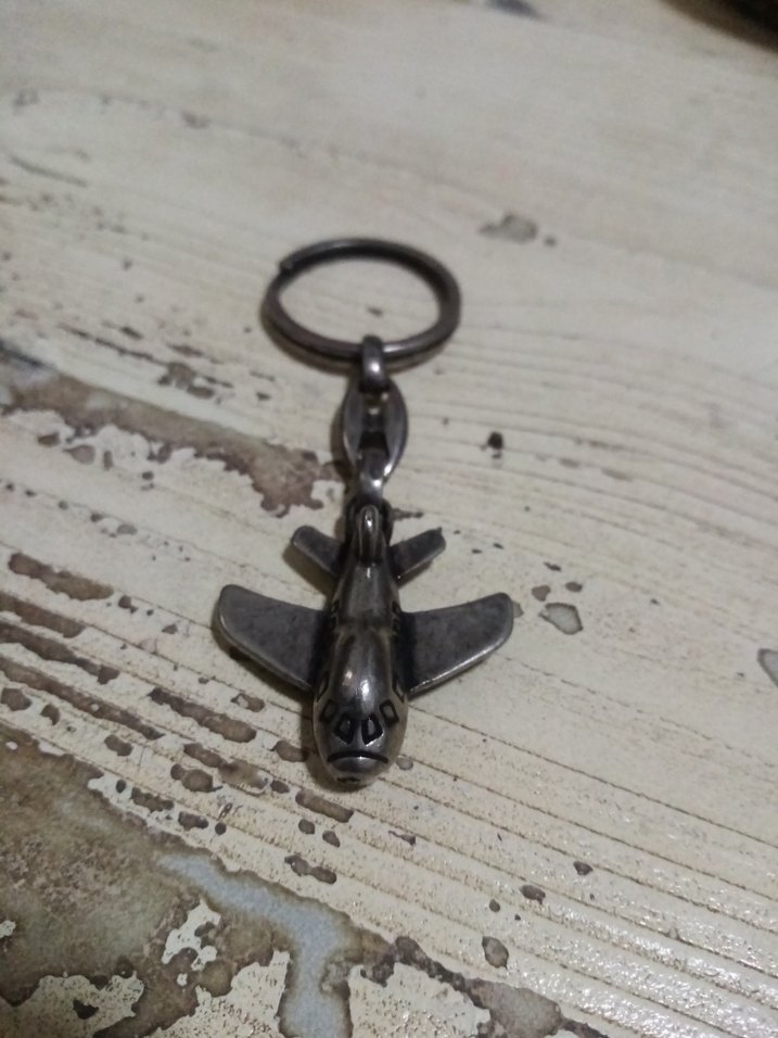 Gri Vintage Uçak Anahtarlık - Görsel 2