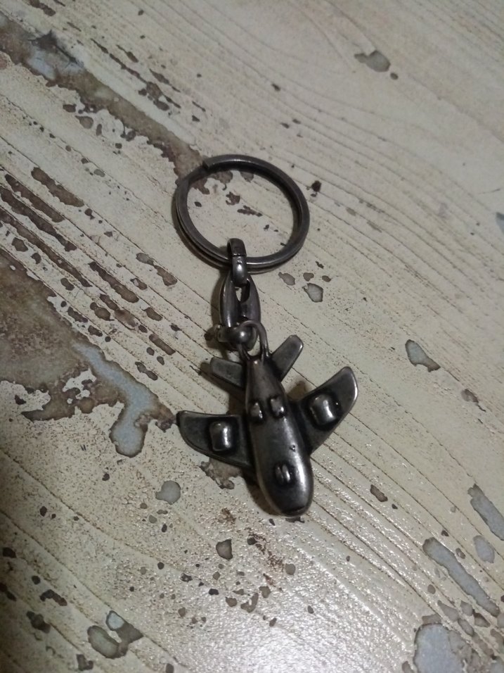 Gri Vintage Uçak Anahtarlık - Görsel 3