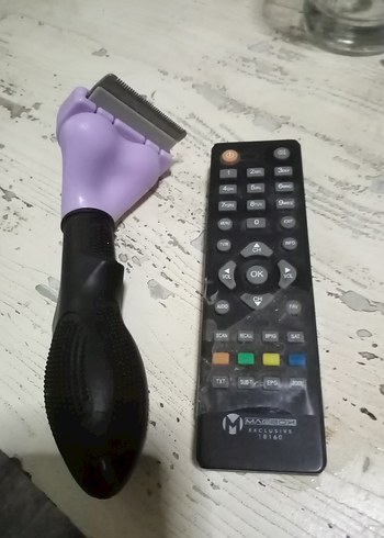 Mor Tüy Toplayıcı Kedi Tarağı - Görsel 6