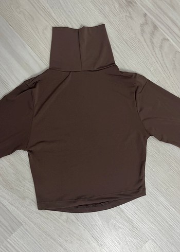 Uzun Kollu Yüksek Yakalı Crop Top - Görsel 3