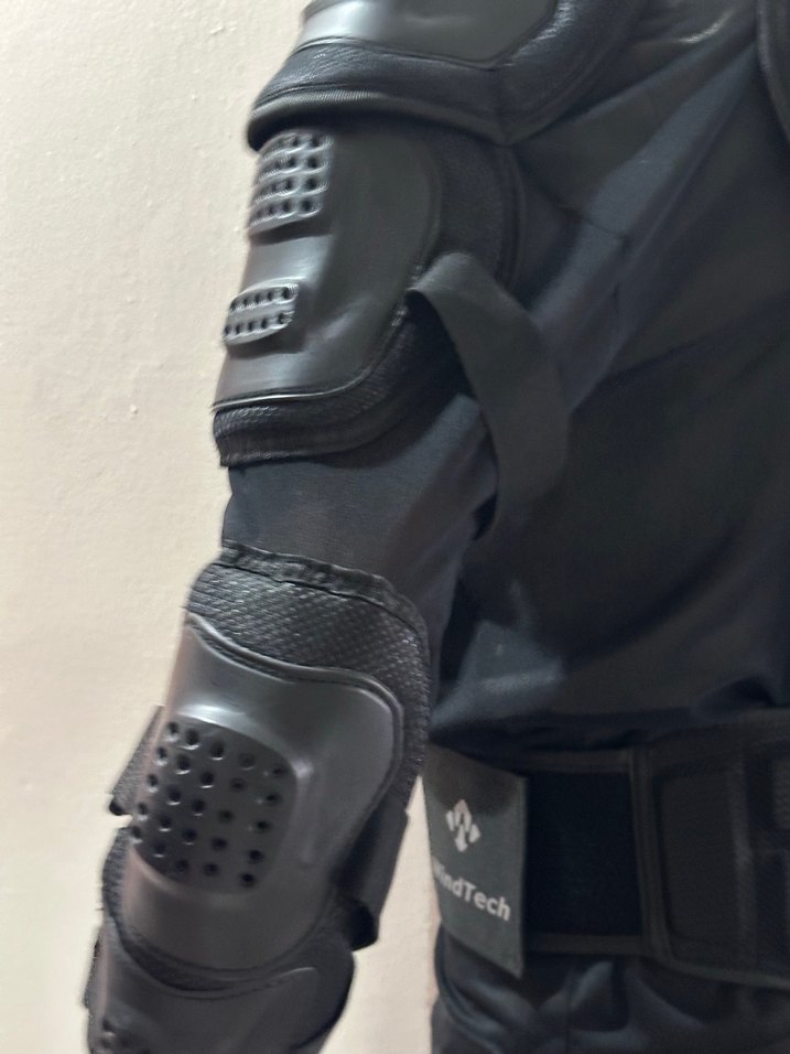 Siyah Desenli Motorcu montu - Görsel 3