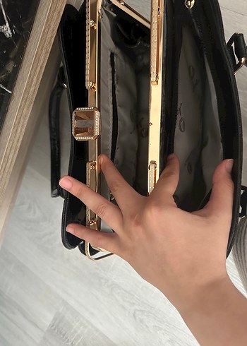 Klasik Siyah Deri Kadın Çanta - Görsel 5