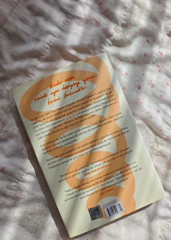 Kaplumbağa Kabuğunda Dünya - John Green - Görsel 2