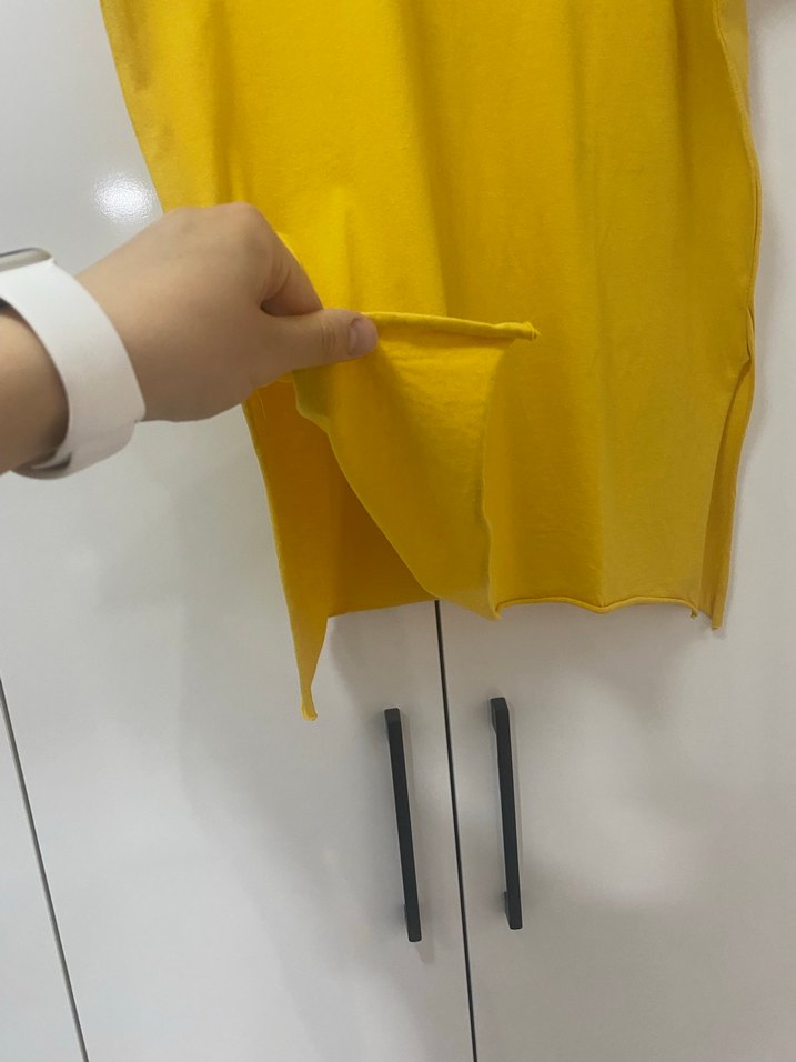 Sarı V Yaka Kısa Kollu Kadın Tişört - Görsel 3