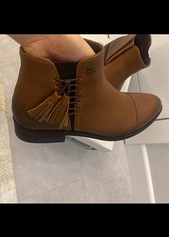 Kahverengi Deri Püsküllü Kadın Bot - Görsel 3