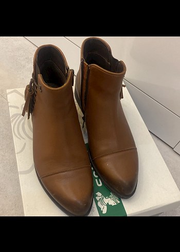 Kahverengi Deri Püsküllü Kadın Bot - Görsel 2