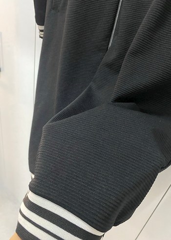 Siyah Kapüşonlu Fermuarlı Uzun Kadın Kap - Görsel 4