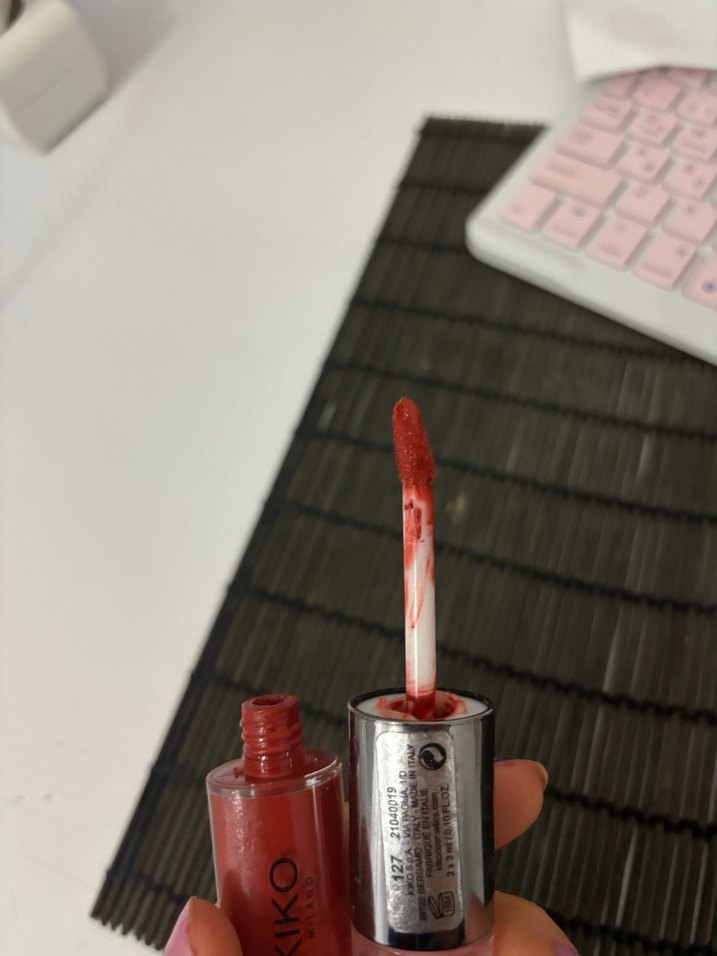 KIKO Milano Koyu Kırmızı Çift Taraflı Ruj - Görsel 3