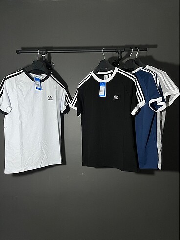 s Beden siyah Renk Adidas Tshirt
