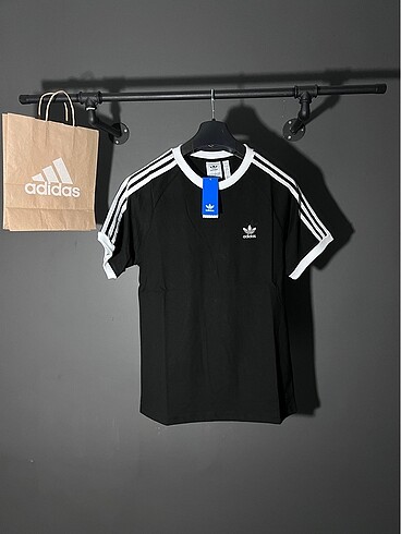 Adidas Tshirt