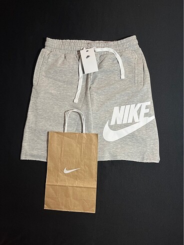 Nike şort L