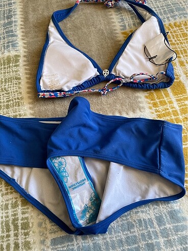 m Beden mavi Renk Brunotti orjinal bikini seti