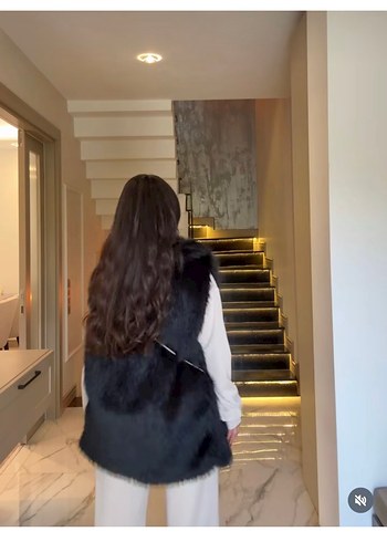 universal Beden Siyah Kürk Detaylı Midi Kadın Yelek