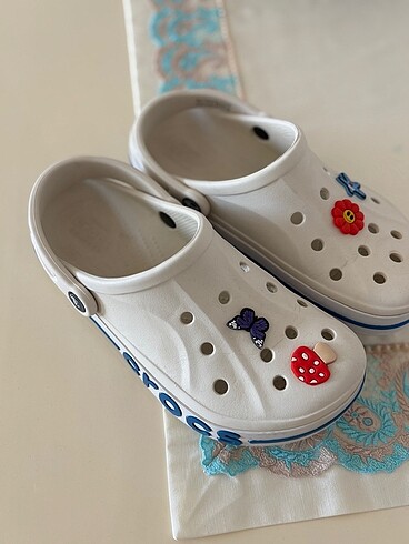 Crocs