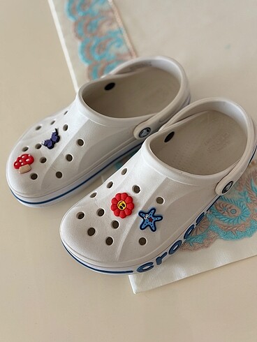 38 Beden Crocs