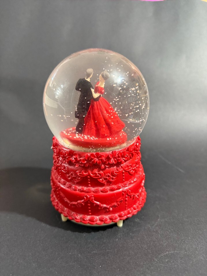 Kırmızı Dans Eden Çift Kar Küresi - Görsel 2