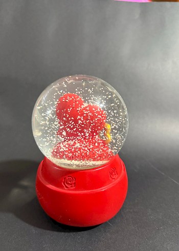 Kırmızı Kalp ve Anahtar Kar Küresi - Görsel 3