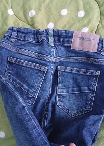 7 Yaş Beden pantolon ve t-shirt