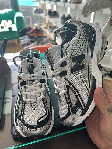 NEW BALANCE 1906-(36-45 numara aralığı)