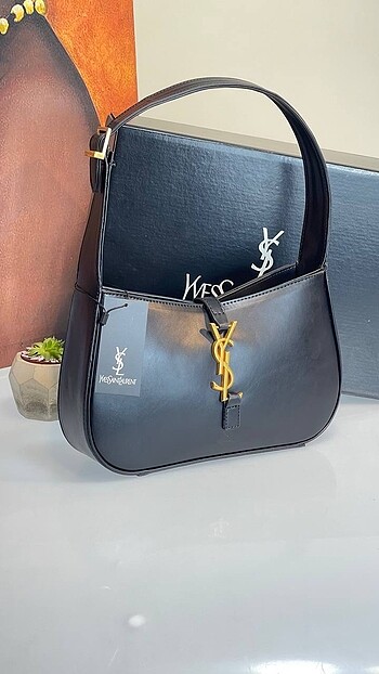 YSL çanta