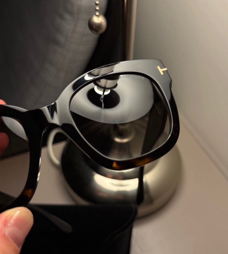 Tom Ford  Klasik Şıklıkta Koyu Kahverengi Kadın Güneş Gözlüğü - Görsel 2