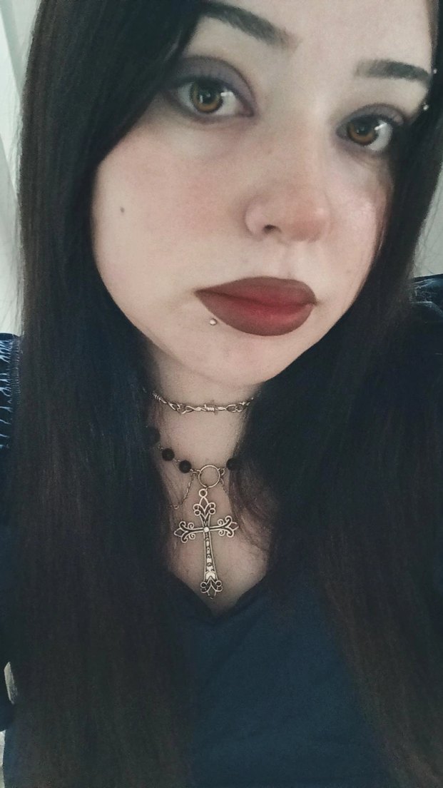 Siyah Boncuklu Gotik Haç Kolye - Görsel 2