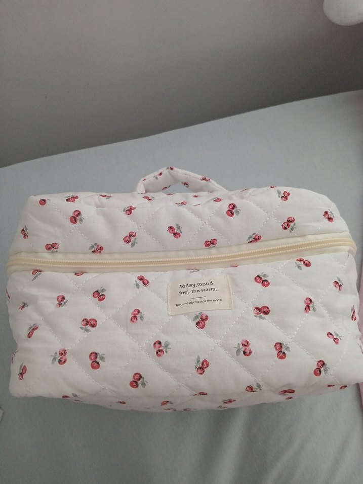 Pamuklu Beyaz Kiraz Desenli Makyaj Çantası - Görsel 2