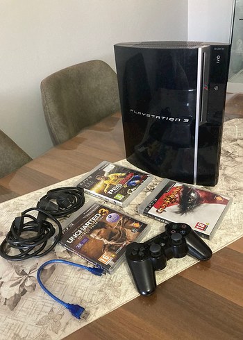 Sony playstation3 fat kasa temiz 500gb + 1adet orjinal kol