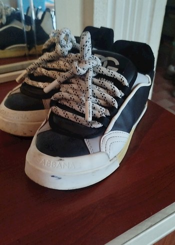 Dolce & Gabbana Dusuk Bilekli Siyah Beyaz Sneaker Sehir Stili