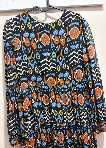 Renkli desenli günlük elbise - Görsel 3