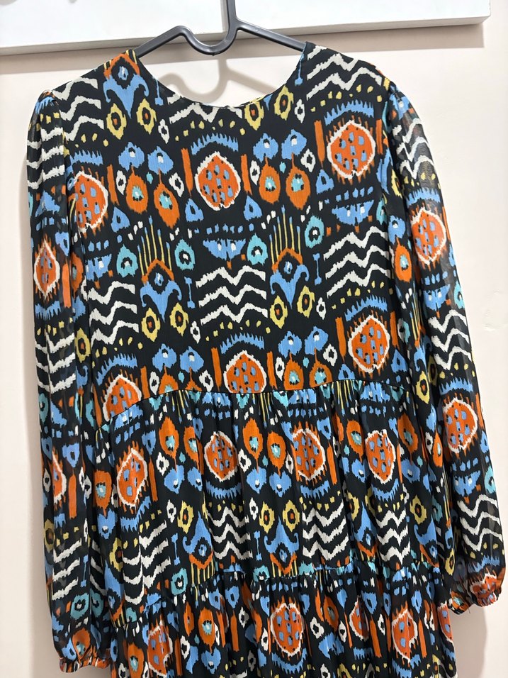 Renkli desenli günlük elbise - Görsel 3