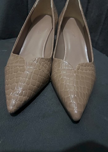 Bej Yılan Desenli Stiletto Topuklu Kadın Ayakkabı - Görsel 2