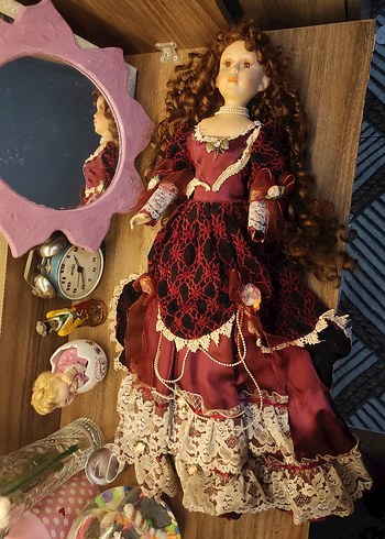 Bordo Vintage Elbiseli Dekoratif Bebek