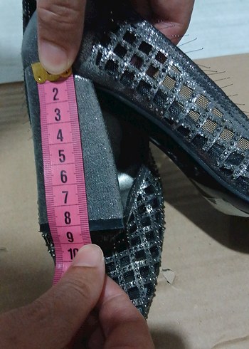 37 Beden Diger Gri Yılan Desenli Kadın Topuklu Ayakkabı