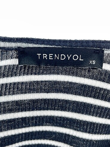 xs Beden çeşitli Renk Trendyol & Milla Bluz %70 İndirimli.