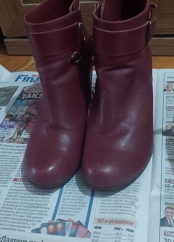 39 Beden Bordo rengi bot