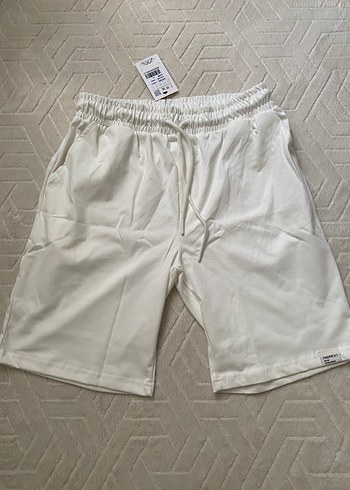 Ekru Pamuklu Rahat Kesim Erkek Şort - Görsel 2