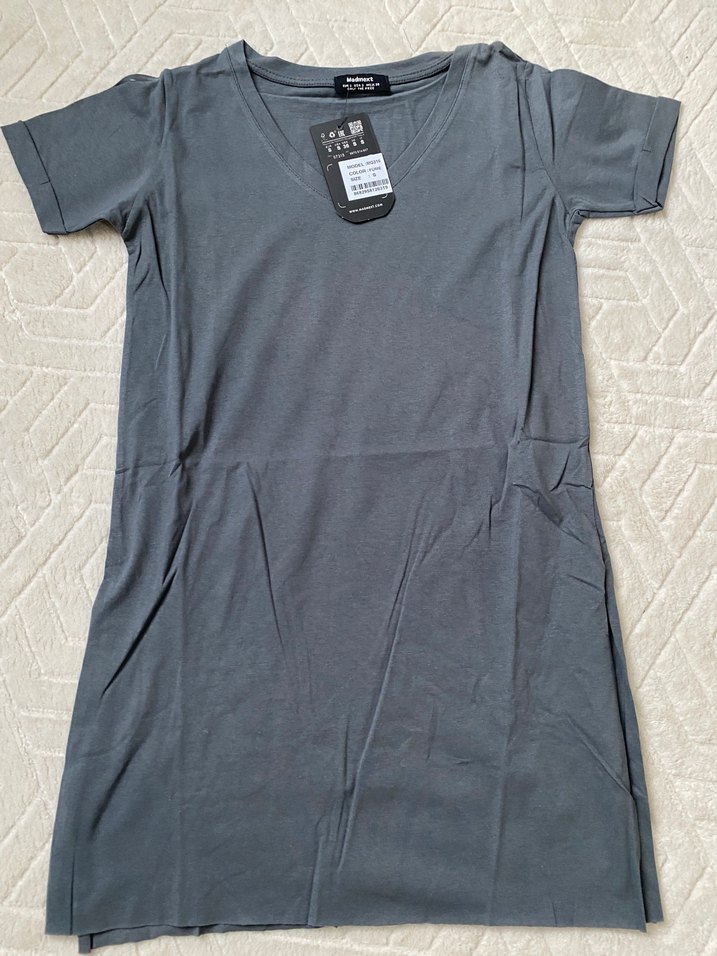 Gri V Yaka Kısa Kollu tişört - Görsel 2