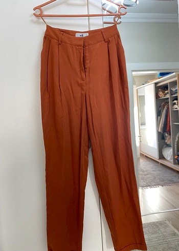 Kadın Kahverengi Pilili Midi Kumaş Pantolon - Görsel 2