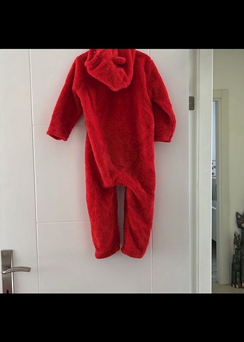 Kız Bebek Kırmızı Kürklü Kar Desenli Tulumu - Görsel 3