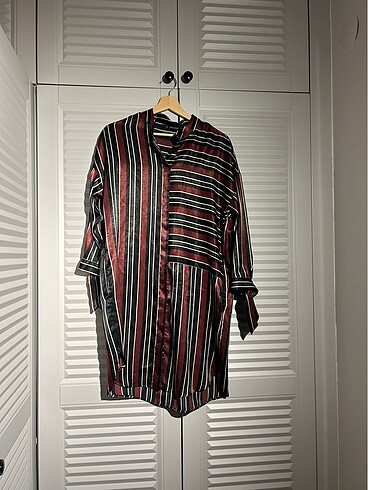 Zara saten elbise