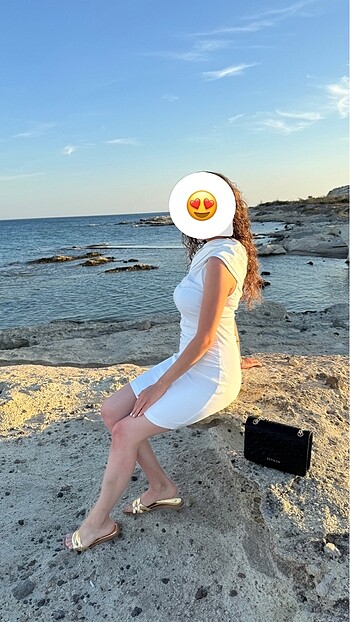 Diğer Tek omuz beyaz elbise