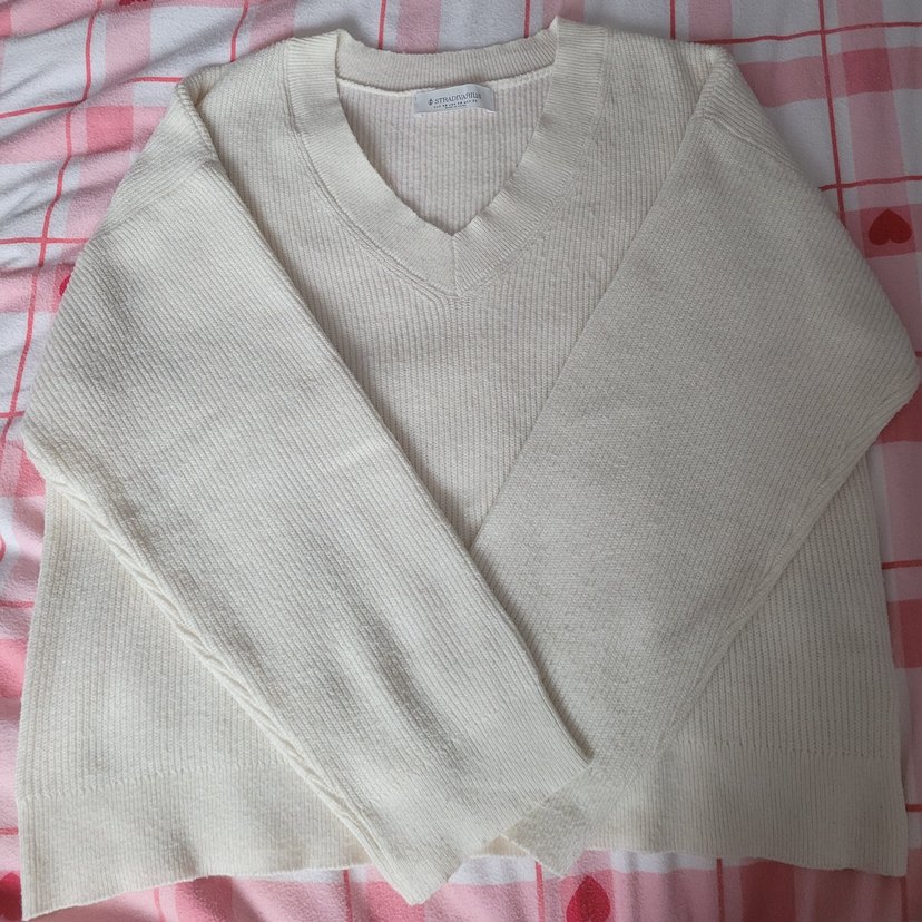 Beyaz V Yaka Örgü Kadın Kazak - Görsel 3