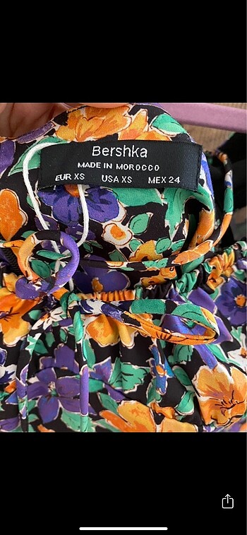 xs Beden Bershka çiçekli elbise
