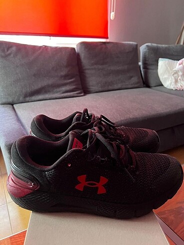 Under Armour Charged Rogue