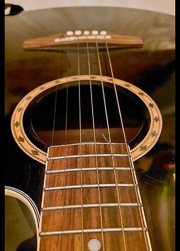  Beden Ashton Akustik Gitar