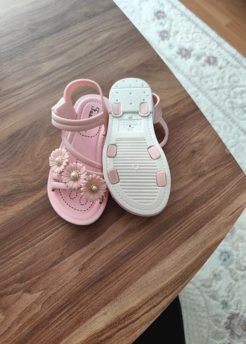 Pembe Boncuklu Çiçek Desenli Kız Sandalet - Görsel 5